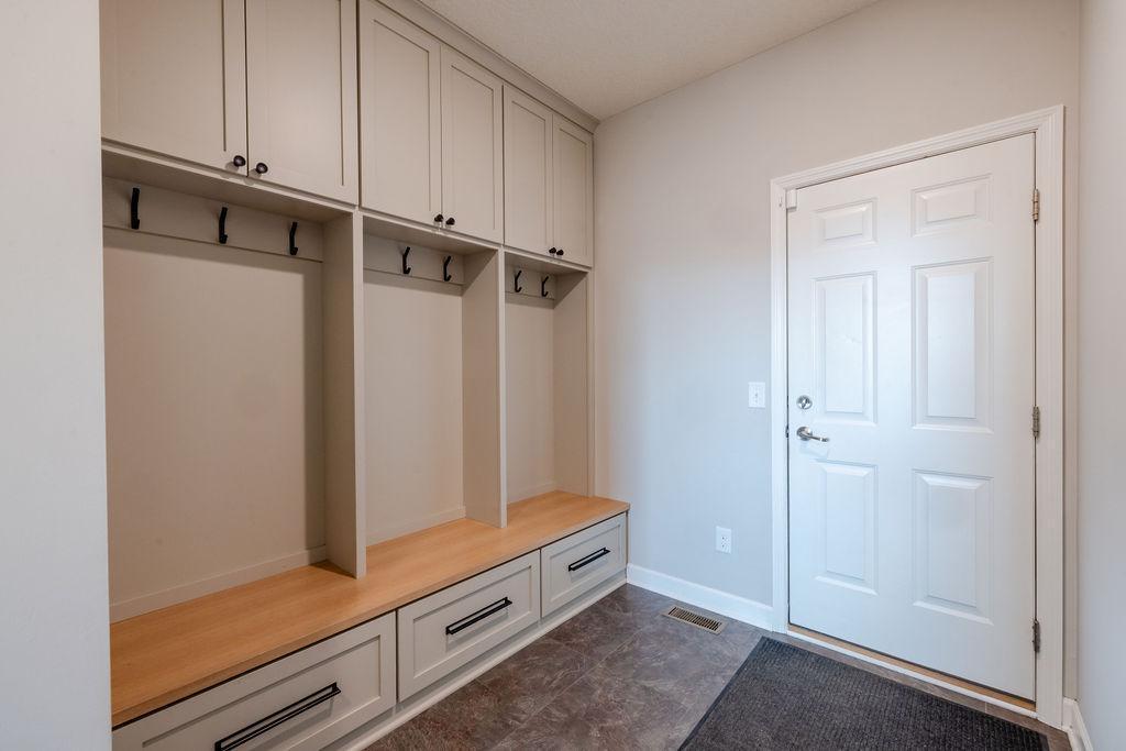 6510 Bridle Path Corcoran, MN 55340 - Photo 15 of 39