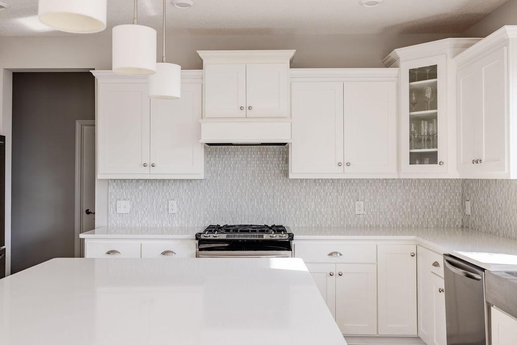 6510 Bridle Path Corcoran, MN 55340 - Photo 8 of 39