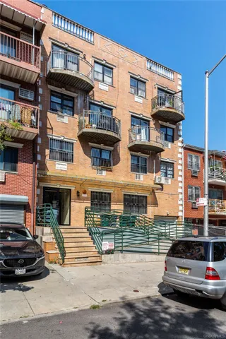 a car parked in front of a building