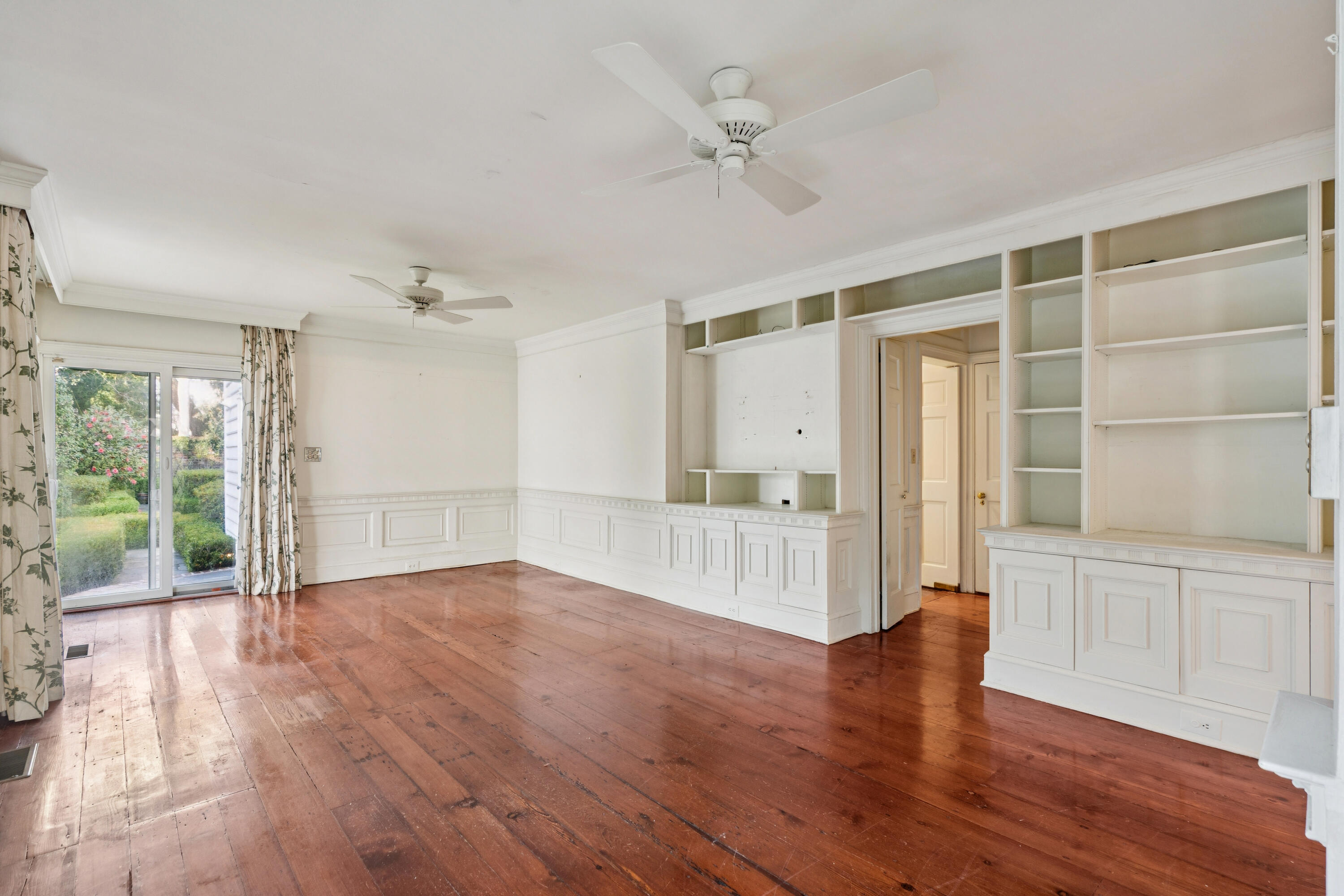 33 Church Street Charleston, SC 29401 - Photo 11 of 47 33ChurchSt-KeenEyeMarketing-021