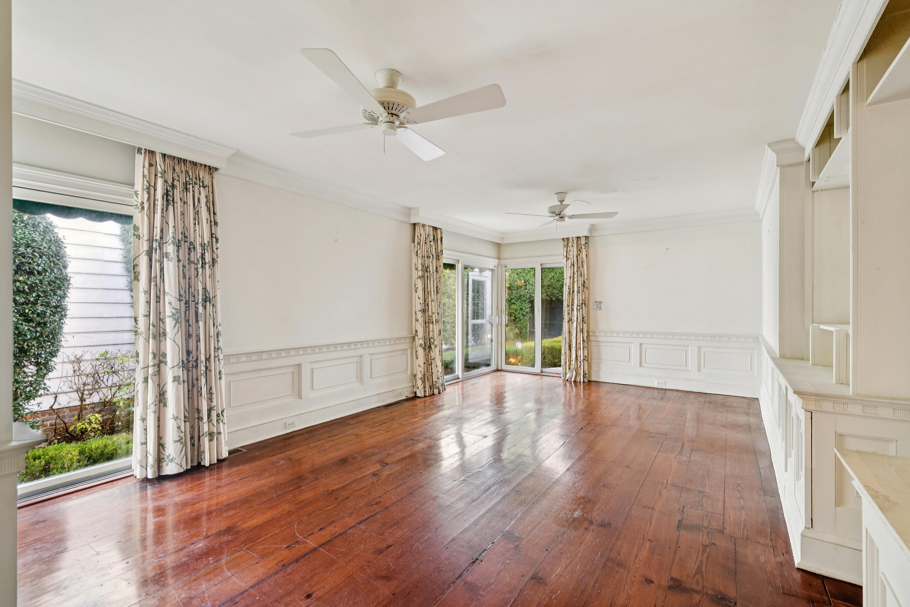 33 Church Street Charleston, SC 29401 - Photo 10 of 47 33ChurchSt-KeenEyeMarketing-020