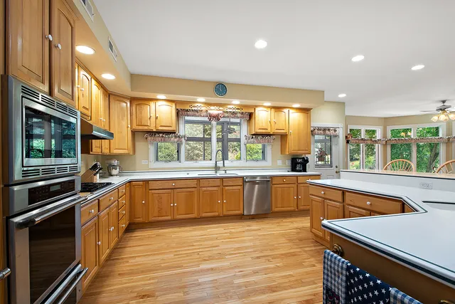 $1,099,000 | 12444 Lake View Drive, Orland Park, IL 60467