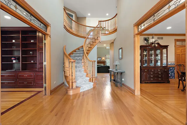 $1,099,000 | 12444 Lake View Drive, Orland Park, IL 60467