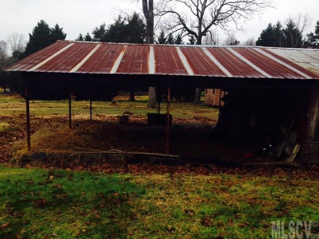 1929 West Maiden Road Maiden, NC 28650 - Photo 3 of 11