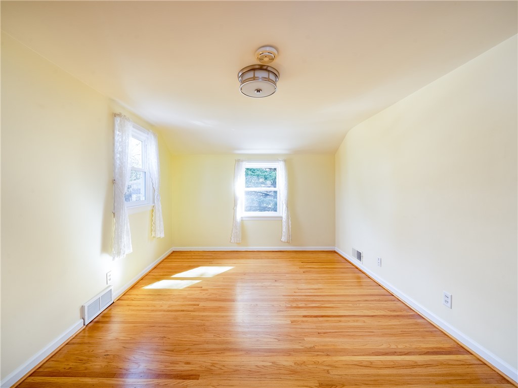 10 Hollyvale Drive Brighton, NY 14618 - Photo 23 of 36