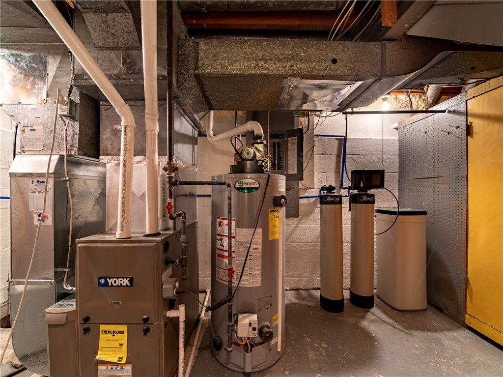 10 Hollyvale Drive Brighton, NY 14618 - Photo 31 of 36