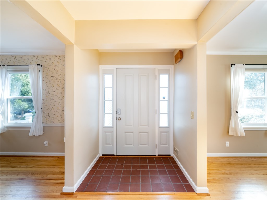 10 Hollyvale Drive Brighton, NY 14618 - Photo 5 of 36