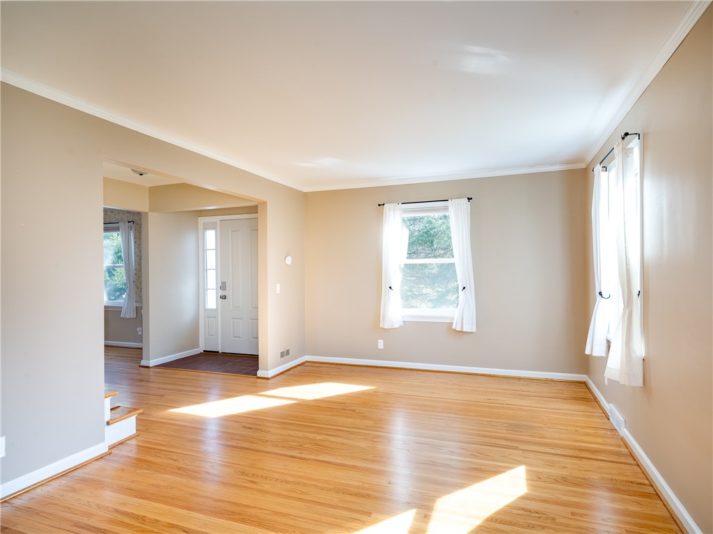 10 Hollyvale Drive Brighton, NY 14618 - Photo 8 of 36