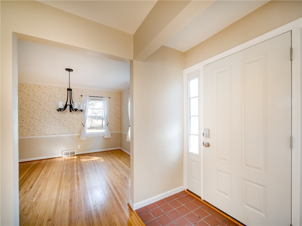 10 Hollyvale Drive Brighton, NY 14618 - Photo 9 of 36