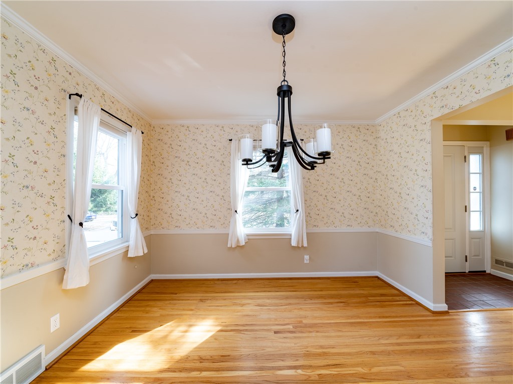 10 Hollyvale Drive Brighton, NY 14618 - Photo 10 of 36