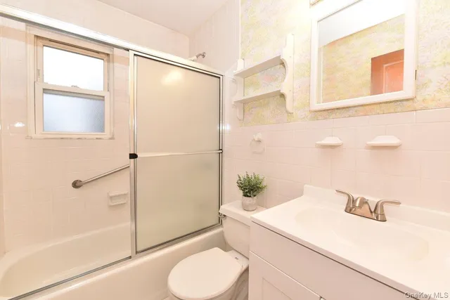 $738,000 | 135 Barwick Boulevard, Mineola, NY 11501