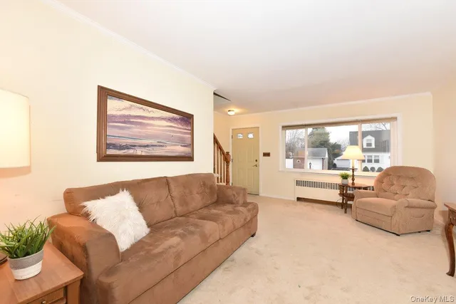 $738,000 | 135 Barwick Boulevard, Mineola, NY 11501