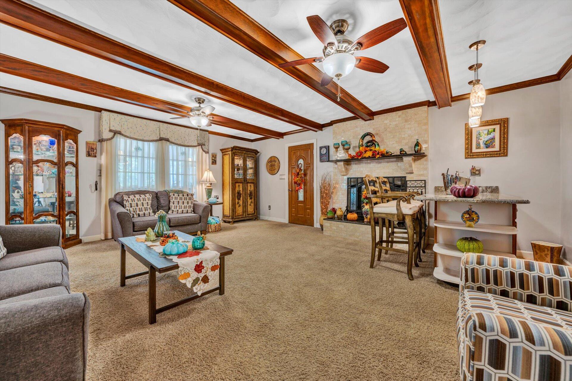 2435 Keagy Road Salem, VA 24153 - Photo 12 of 38 10-091120230087