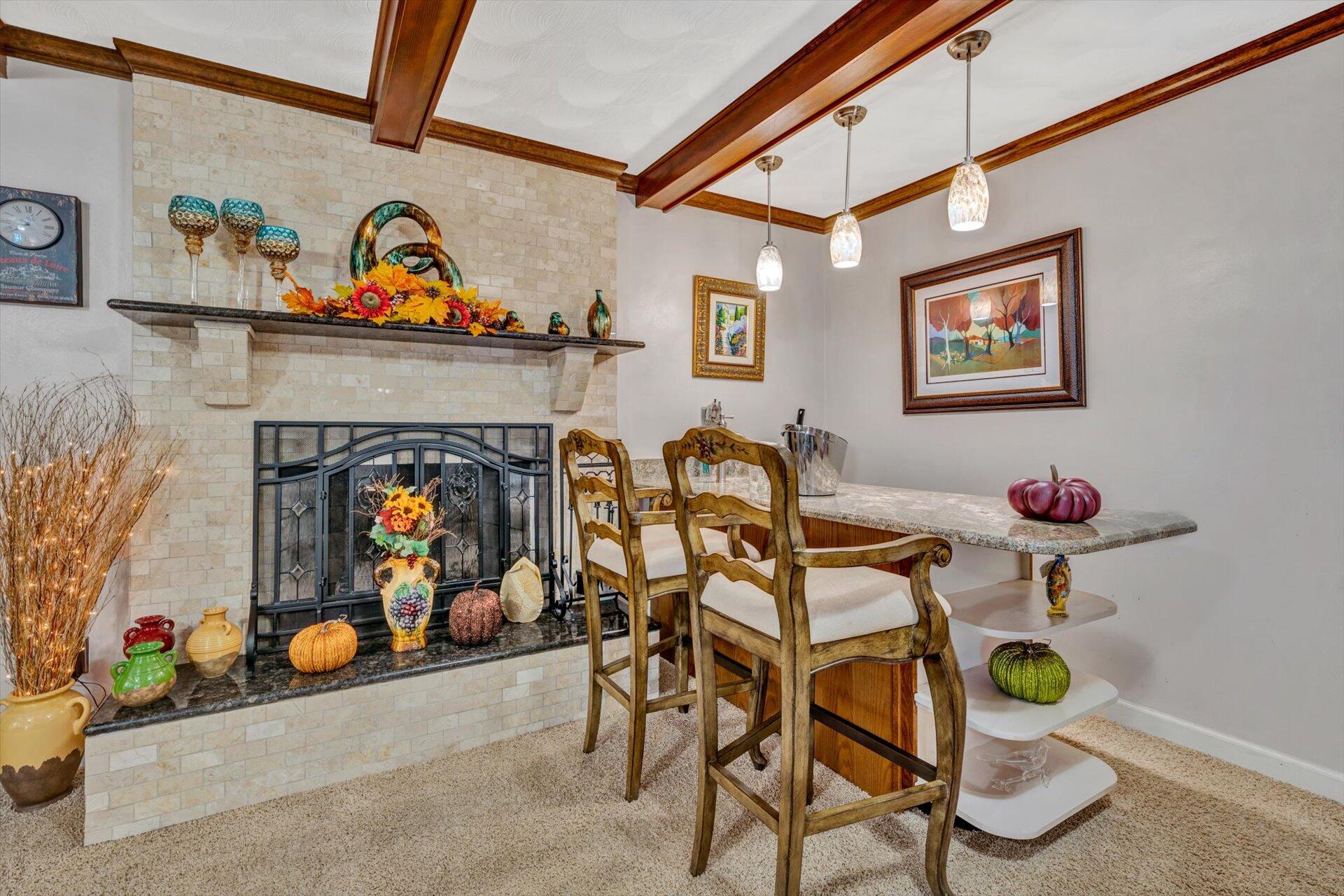 2435 Keagy Road Salem, VA 24153 - Photo 13 of 38 11-091120230088