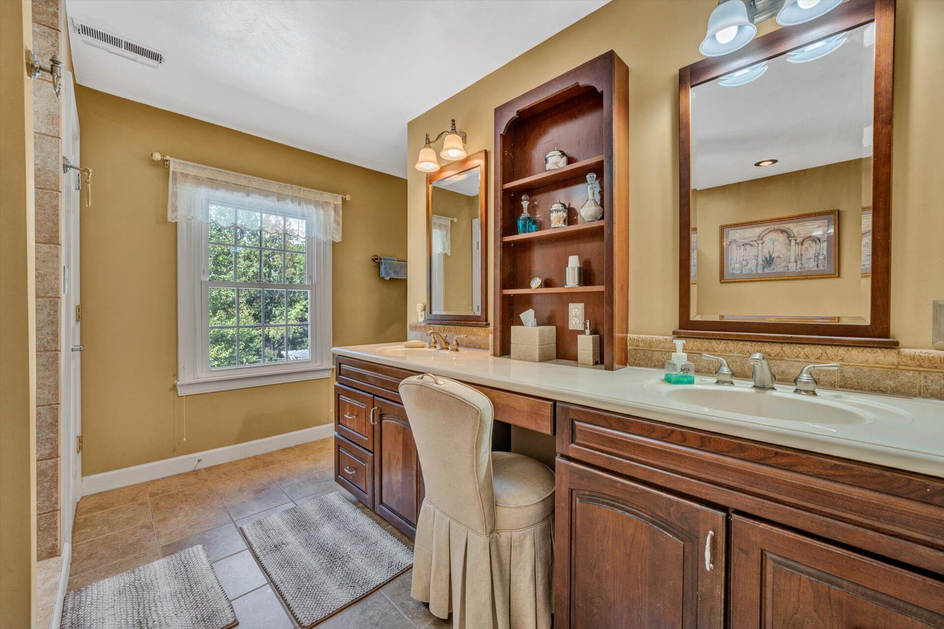 2435 Keagy Road Salem, VA 24153 - Photo 25 of 38 23-091120230096