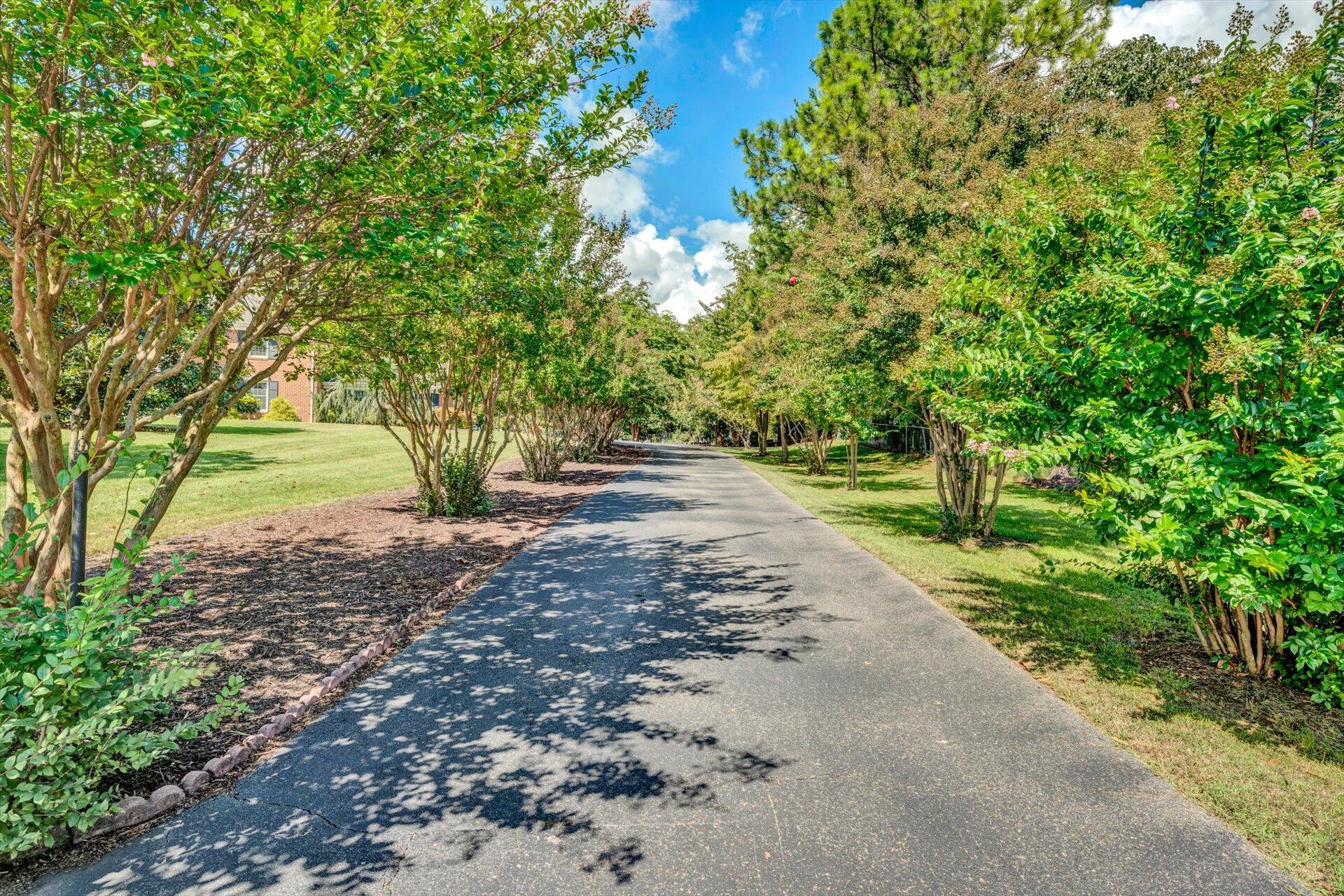 2435 Keagy Road Salem, VA 24153 - Photo 3 of 38 34-091120230145