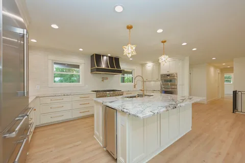 $2,475,000 | 132 Circle Drive, Hendersonville, TN 37075