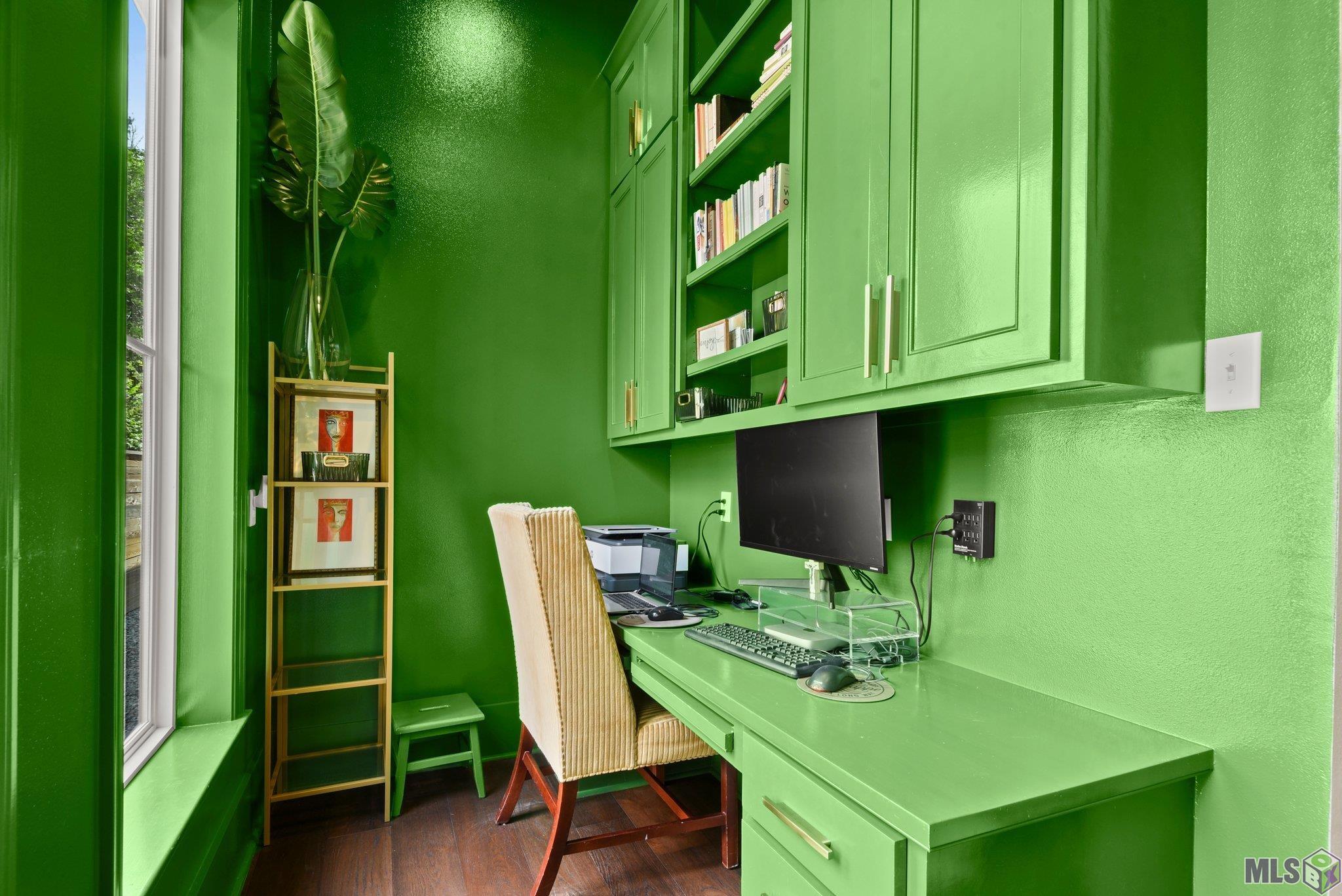 1637 Perkins Road Baton Rouge, LA 70808 - Photo 19 of 41 Office