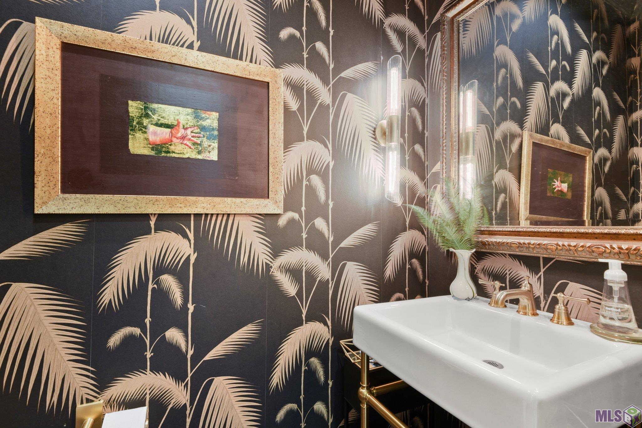 1637 Perkins Road Baton Rouge, LA 70808 - Photo 20 of 41 Powder Room