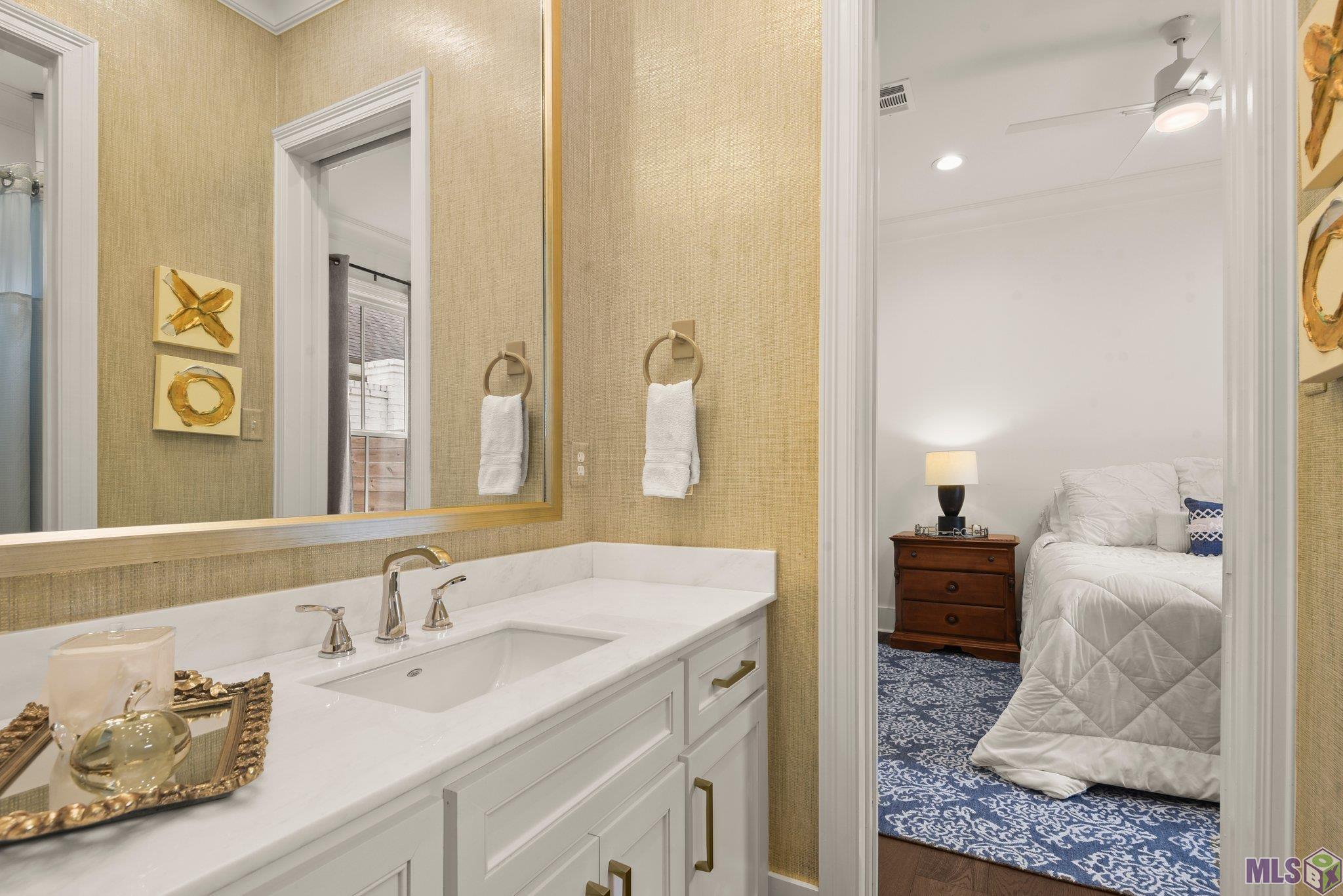 1637 Perkins Road Baton Rouge, LA 70808 - Photo 24 of 41 Guest Bathroom