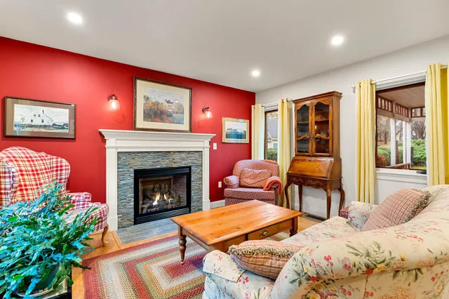 $625,000 | 124 Spinnaker Way, Portsmouth, NH 03801