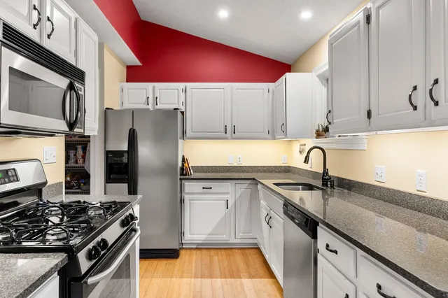 $625,000 | 124 Spinnaker Way, Portsmouth, NH 03801