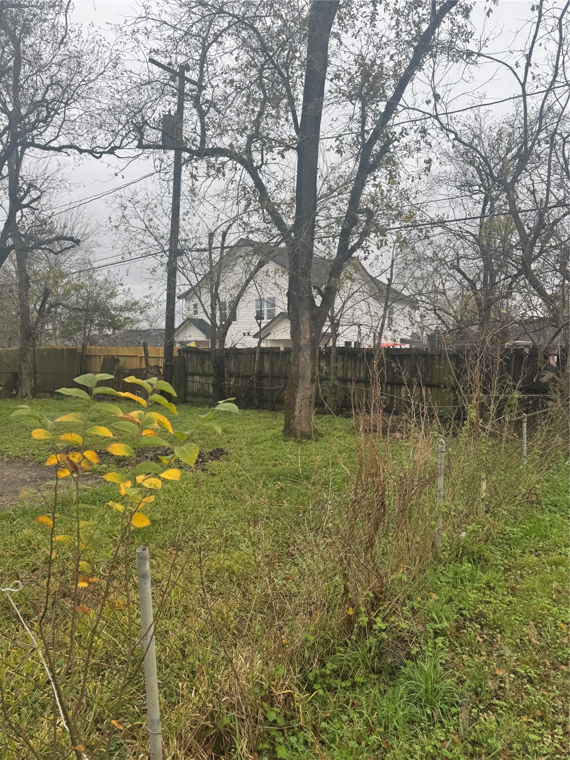 5950 Doolittle Boulevard Houston, TX 77033 - Photo 19 of 25 a view of a lake view