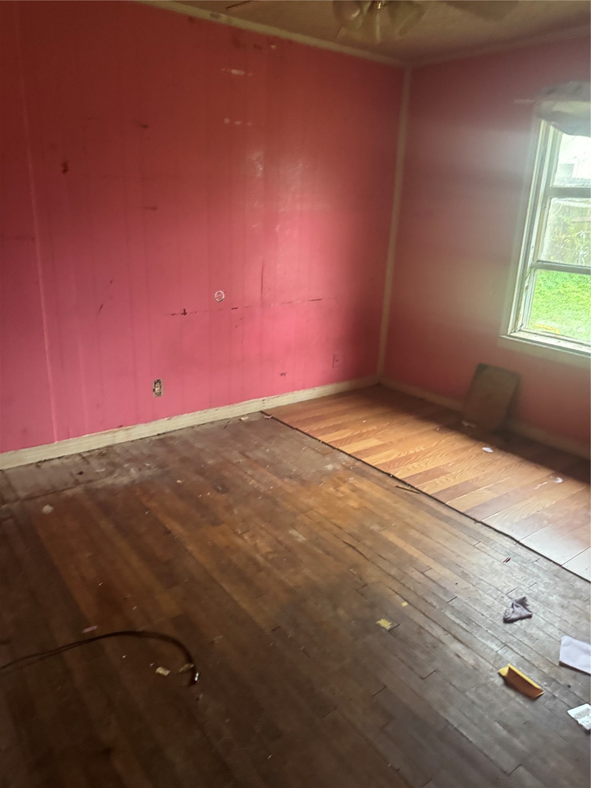 5950 Doolittle Boulevard Houston, TX 77033 - Photo 7 of 25 a view of empty room