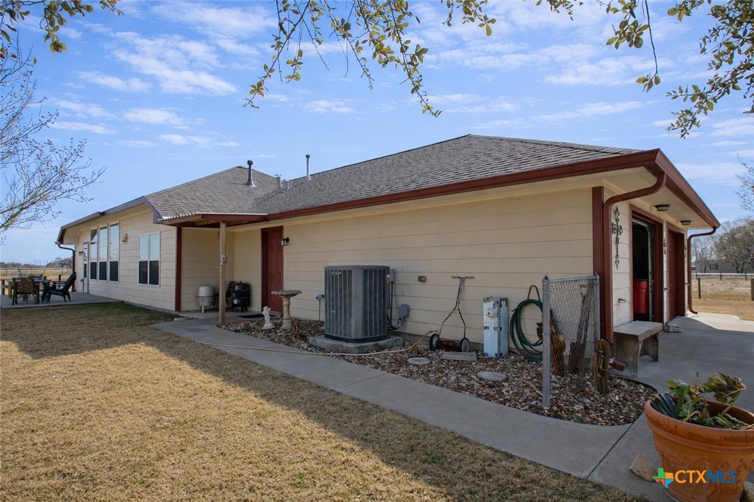 9439 Jeske Road Needville, TX 77461 - Photo 10 of 48