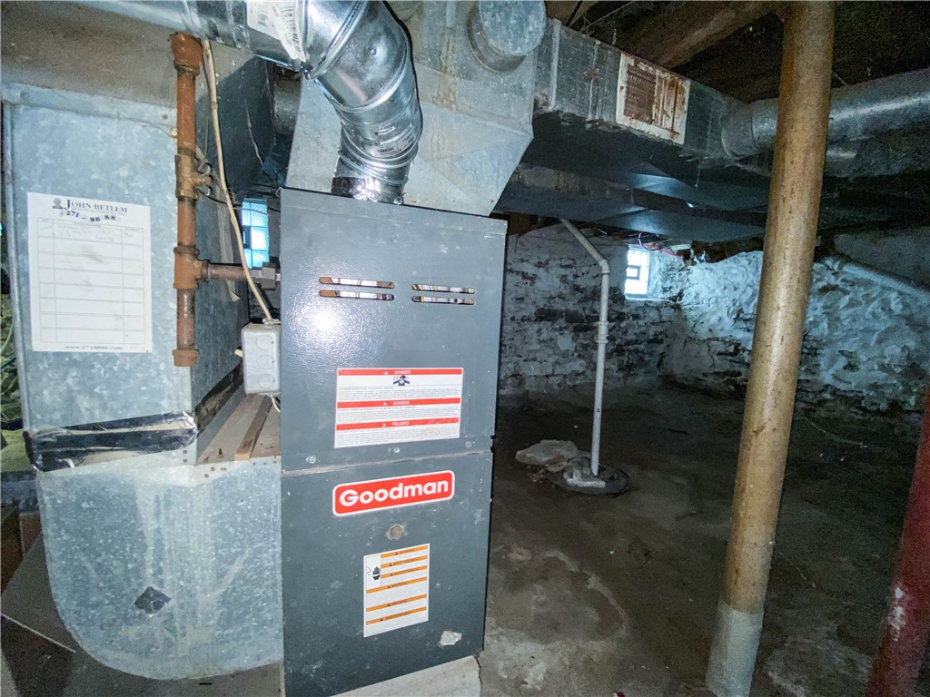 33 Finch Street Rochester, NY 14613 - Photo 10 of 11