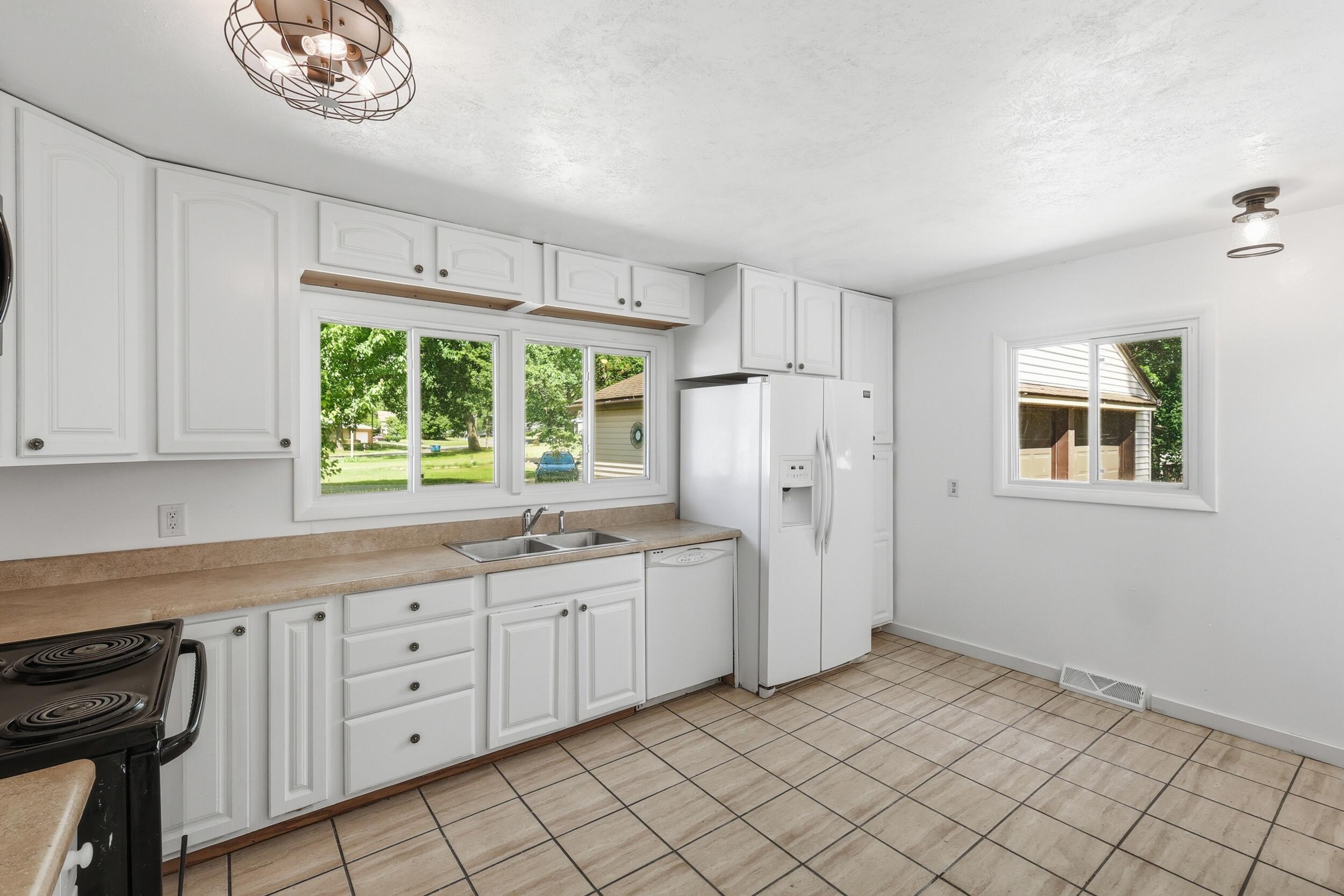 310 North John Street Decatur, MI 49045 - Photo 10 of 25 7_3j5a2944