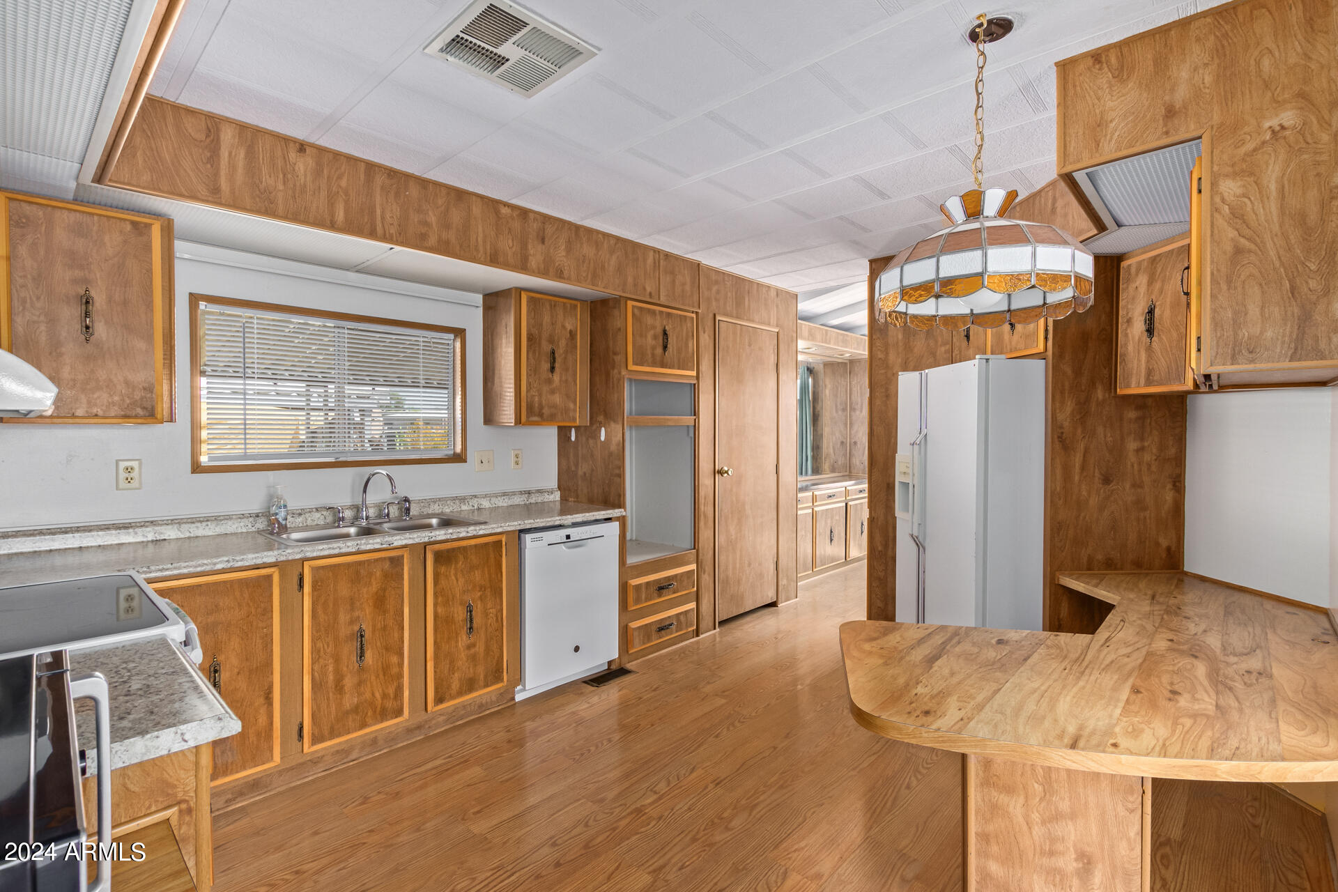 3405 South Tomahawk Road, Unit 16 Apache Junction, AZ 85119 - Photo 11 of 27 Kitchen