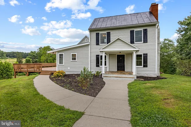 a view of a garden with an outdoor space