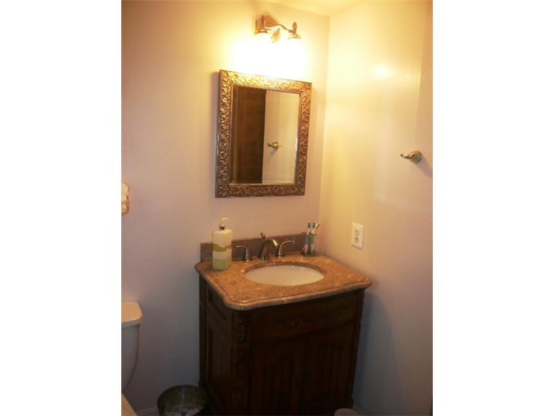 42 Azalea Road Narragansett, RI 02882 - Photo 14 of 25 Bathroom.