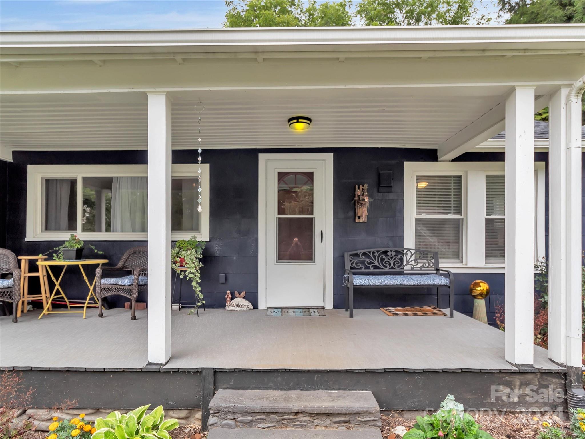 197 Mulberry Street Clyde, NC 28721 - Photo 5 of 20 a view of living room filled with furniture