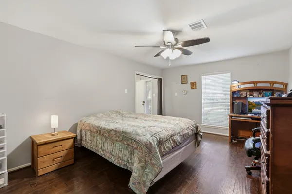 $2,350 | 15822 Echo Hill Drive, Houston, TX 77059