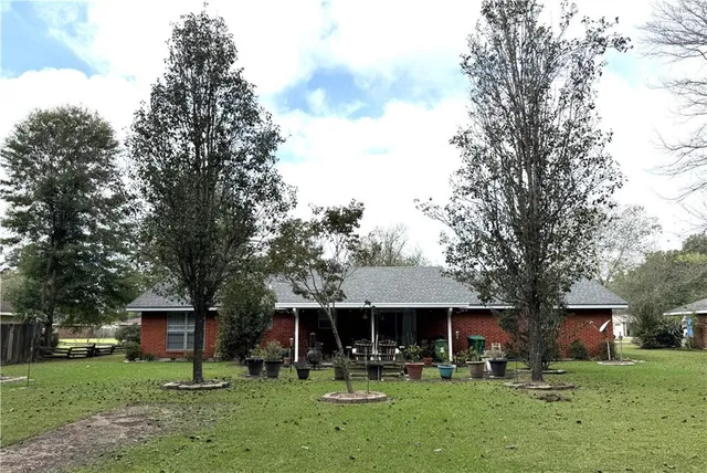 $189,000 | 1606 Meadowlea Street, Bogalusa, LA 70427