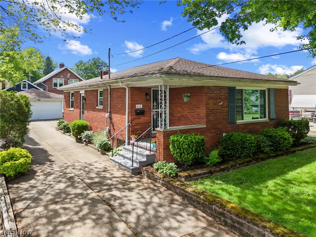 616 Plainfield Road Akron, OH 44312 - Photo 2 of 33 Gallery Image 2