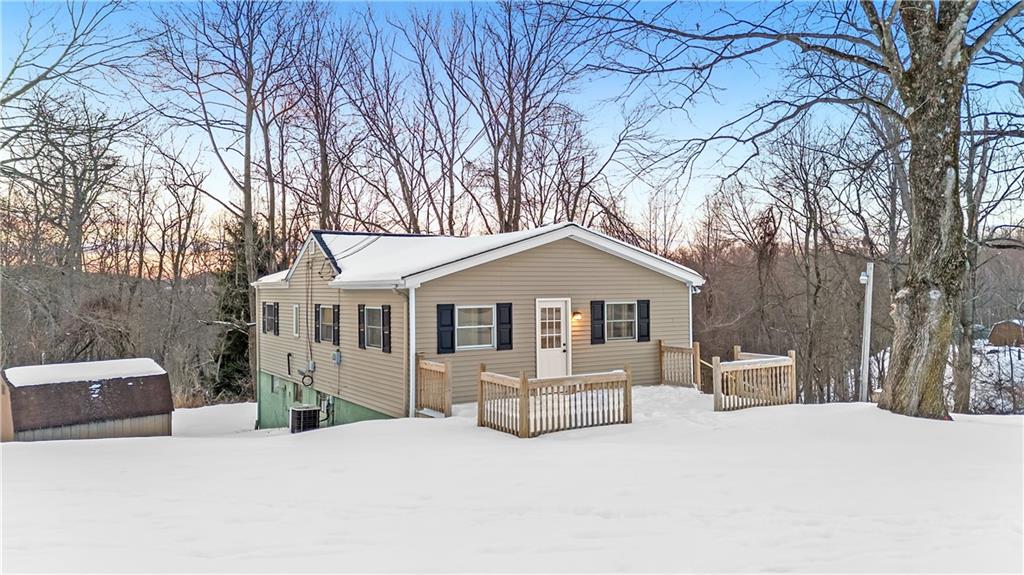 428 Mars Road Mars, PA 16046 - Photo 4 of 29 Gallery Image 4