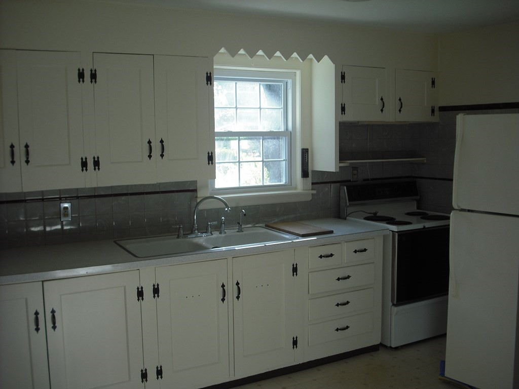 16 Highland Park Road Rutland, MA 01543 - Photo 4 of 11