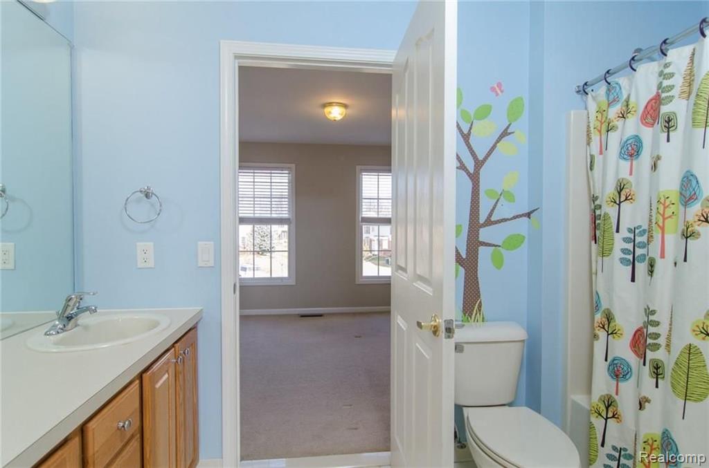 620 Bliss Drive Rochester Hills, MI 48307 - Photo 27 of 38