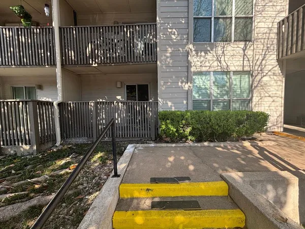 $1,225 | 4859 Cedar Springs Road, Unit 150, Dallas, TX 75219