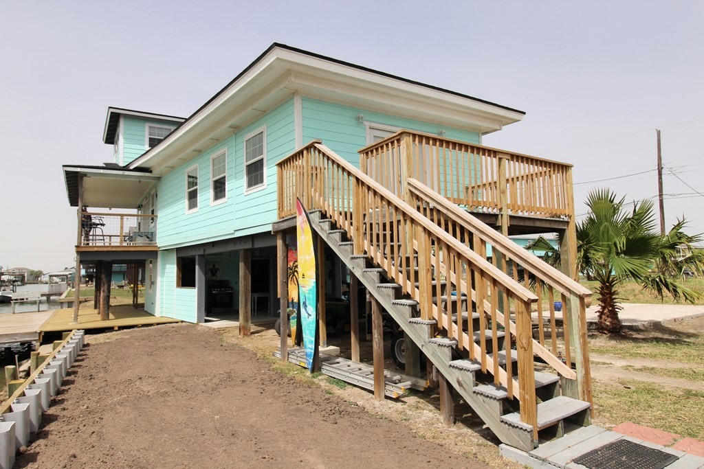 189 Sailfish Drive Rockport, TX 78382 - Photo 4 of 40