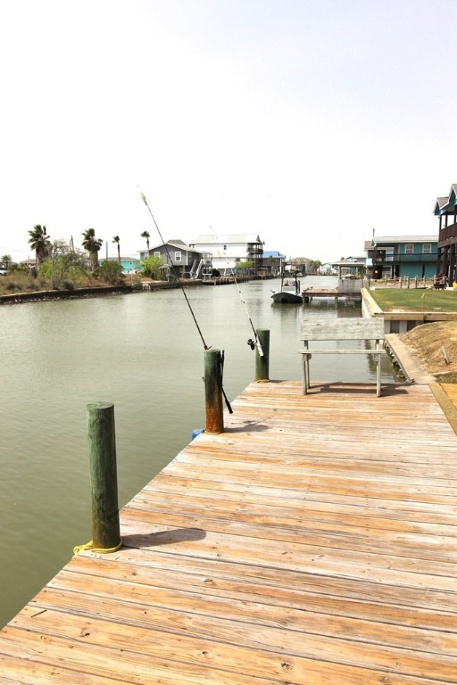 189 Sailfish Drive Rockport, TX 78382 - Photo 9 of 40 a view of a lake view