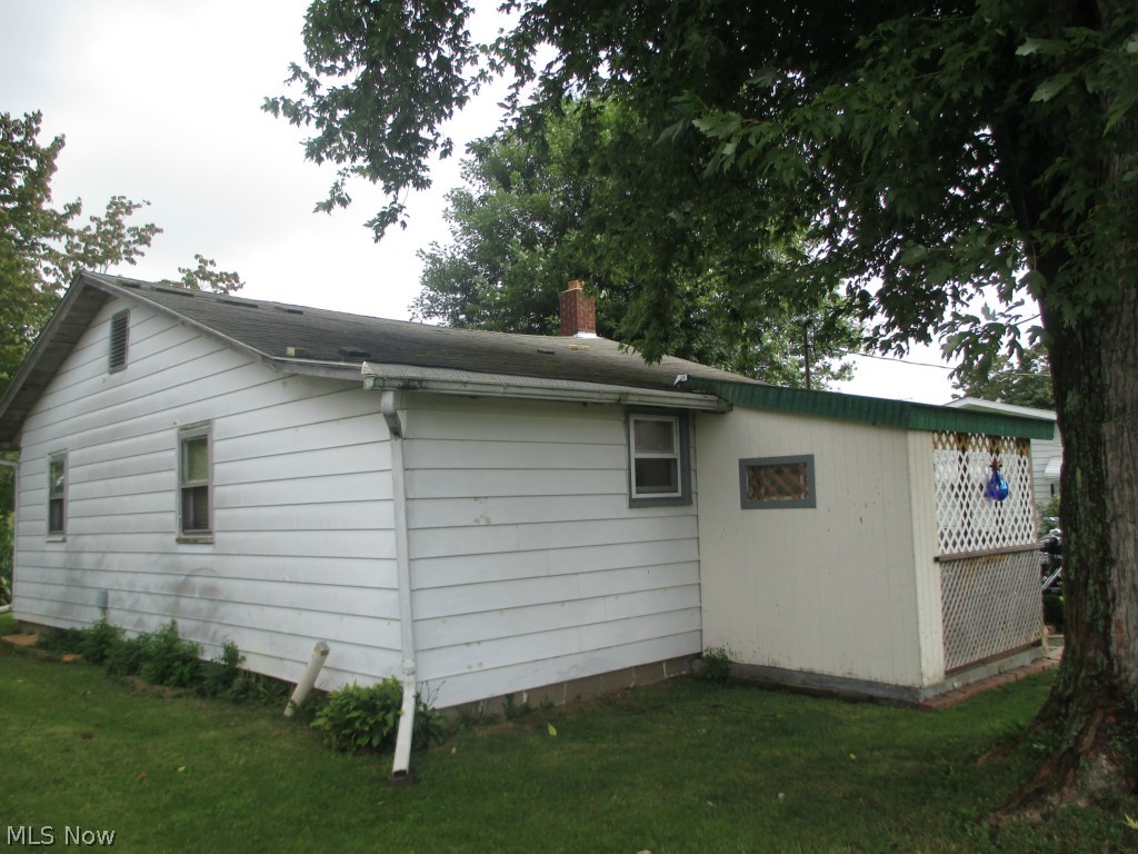 2819 Riverside Park Road Southeast Uhrichsville, OH 44683 - Photo 6 of 8 Gallery Image 6
