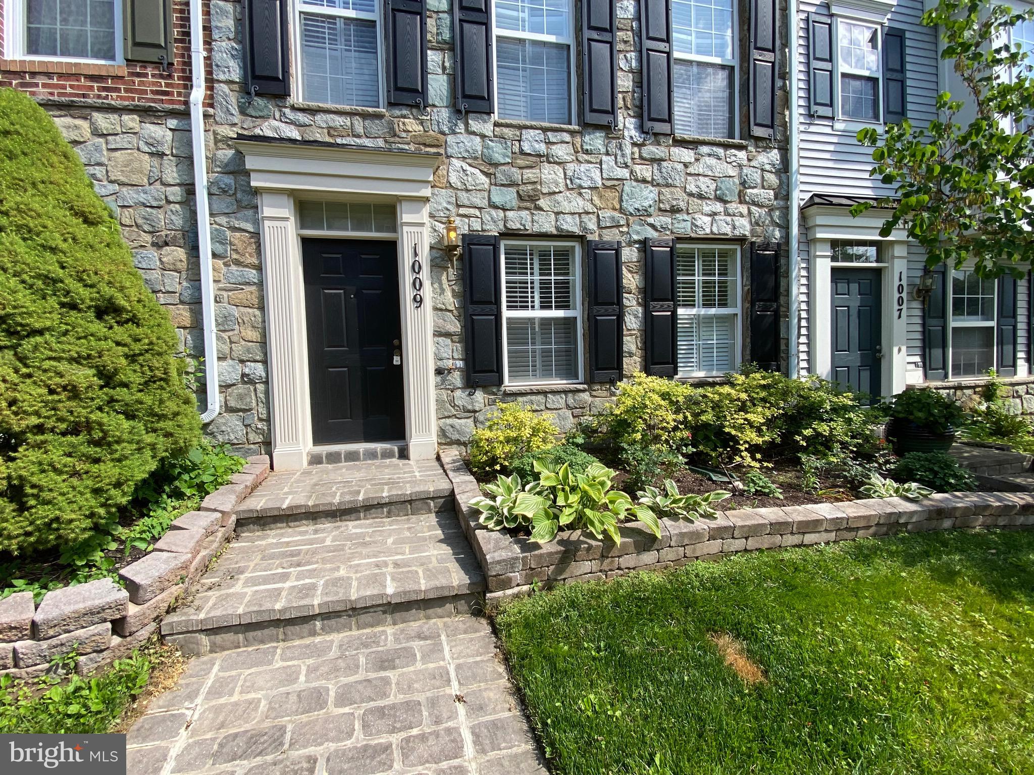 1009 Gaither Road Rockville, MD 20850 - Photo 4 of 50 Front Entrance