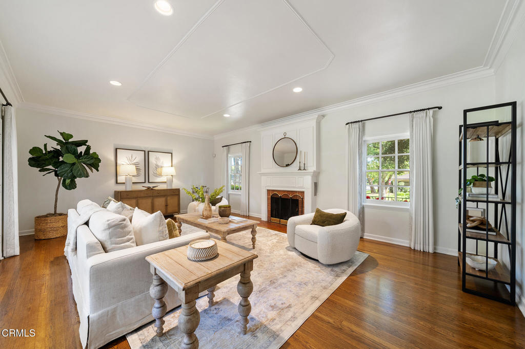 3597 Yorkshire Road Pasadena, CA 91107 - Photo 8 of 55 DSC00323