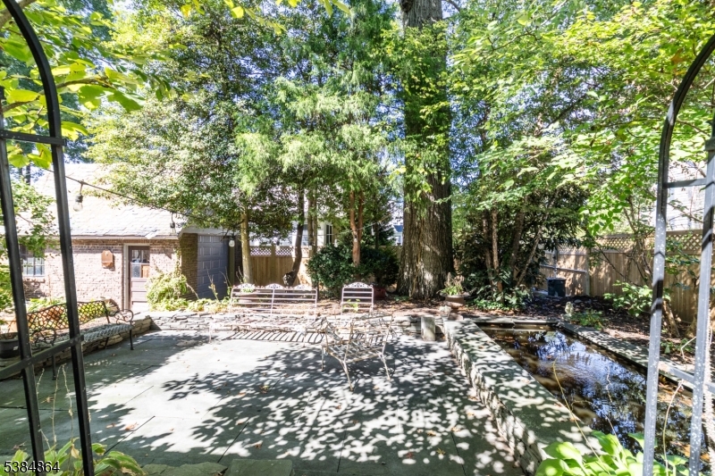 2 Harding Terrace Morristown, NJ 07960 - Photo 14 of 32