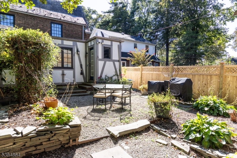 2 Harding Terrace Morristown, NJ 07960 - Photo 15 of 32