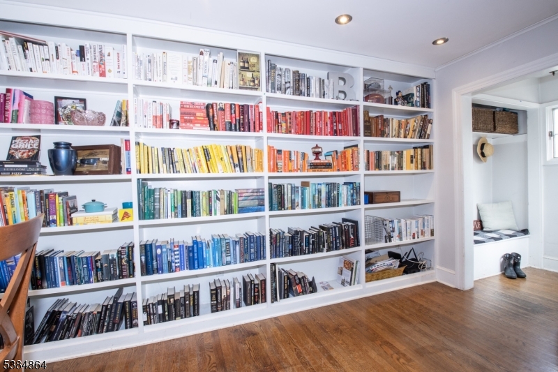 2 Harding Terrace Morristown, NJ 07960 - Photo 8 of 32